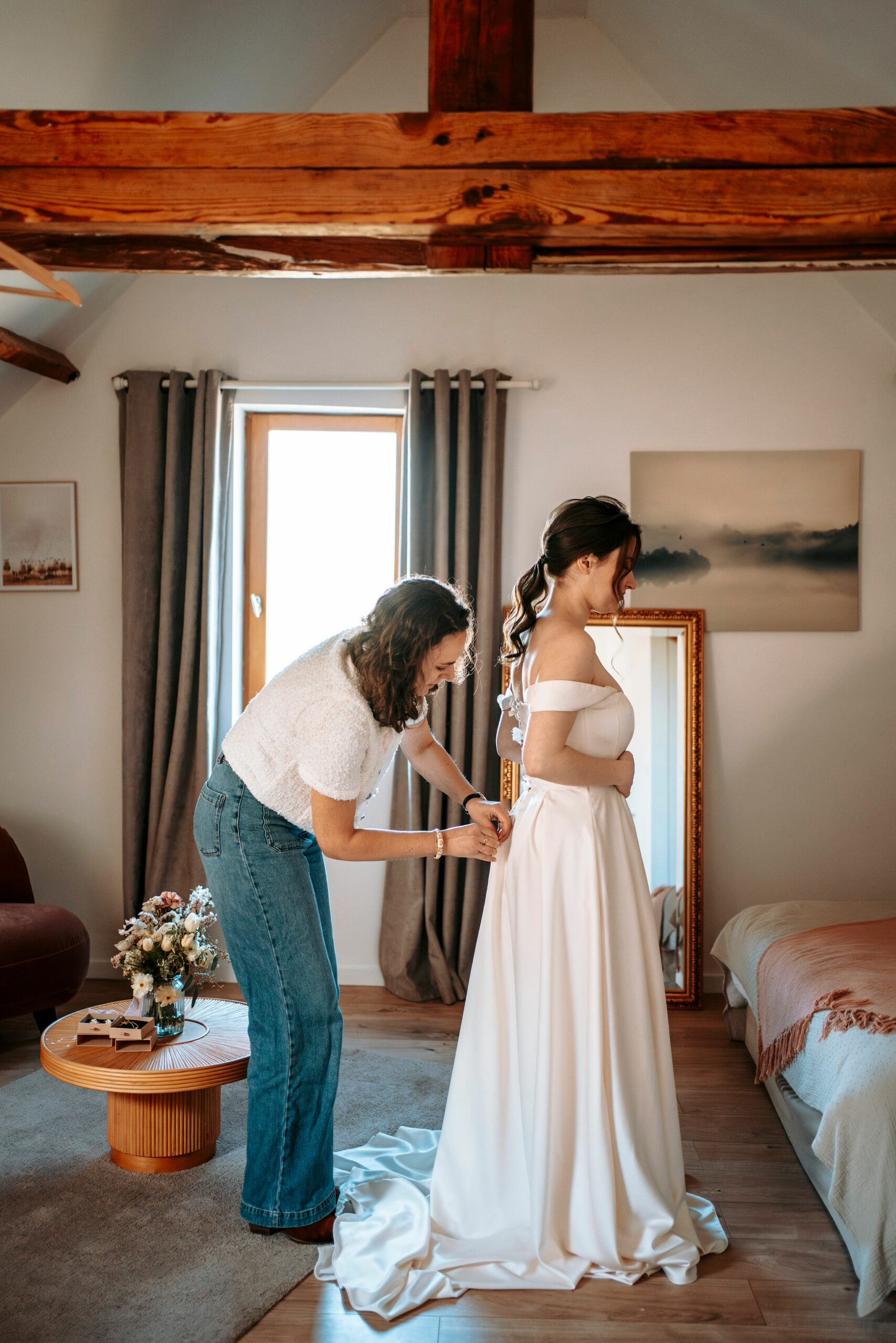Essayage de robe de mariée par Anne Tellier